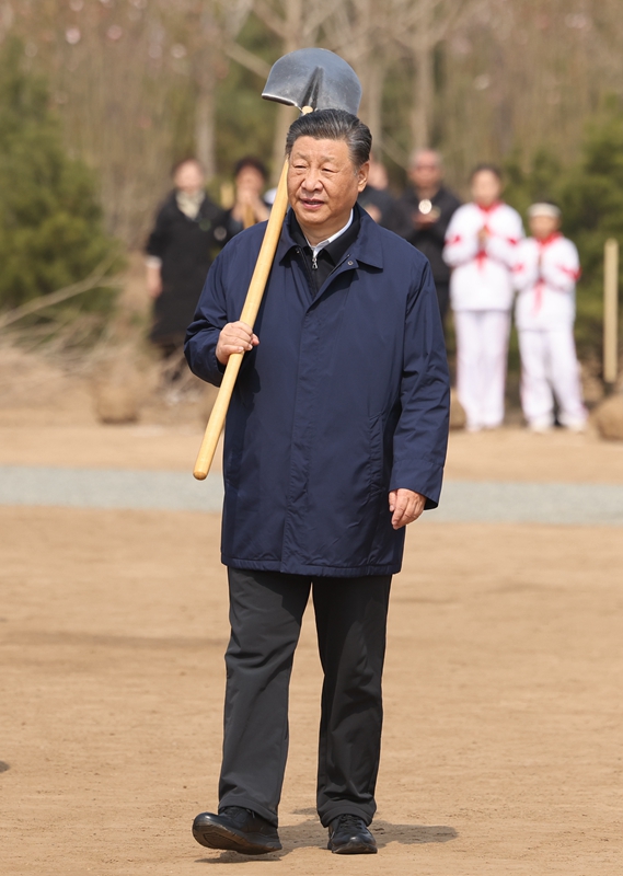 2024年4月3日，習近平總書記來到北京市通州區(qū)潞城鎮(zhèn)參加首都義務植樹活動。